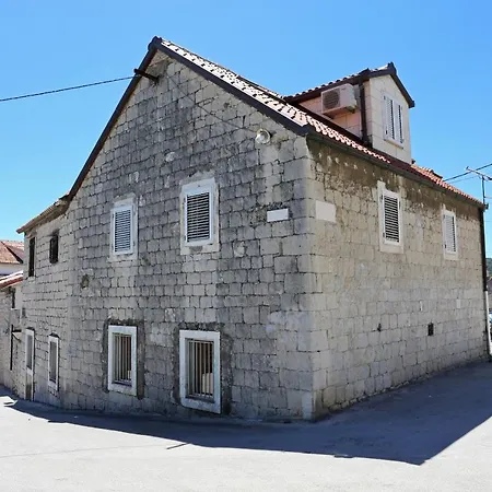 Apartment Apartments With Wifi Split - 10247