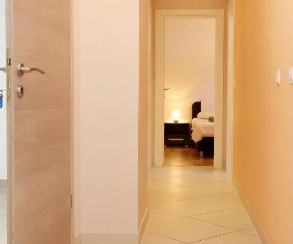 Apartments With Wifi Split - 10247 Split